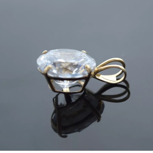 ROUND SOLITAIRE CUT 14K YELLOW GOLD PENDANT - Picture 5 of 5